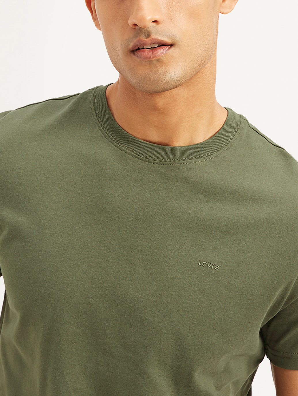 Men's Solid Slim Fit T-shirt - 24398183-869a-442b-8299-de90917de712 View