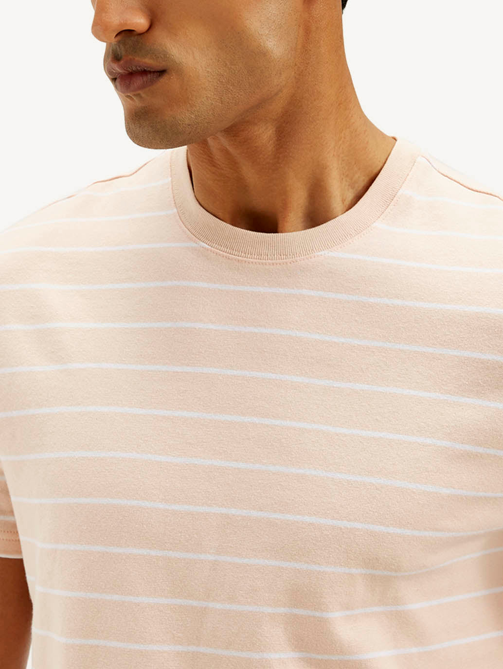 Men's Striped Slim Fit Linen T-shirt - Detail View