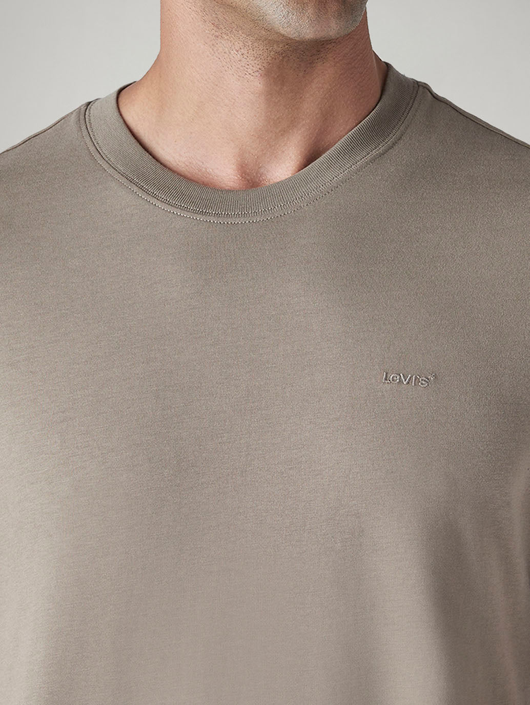 Men's Solid Slim Fit T-Shirt - Detail View