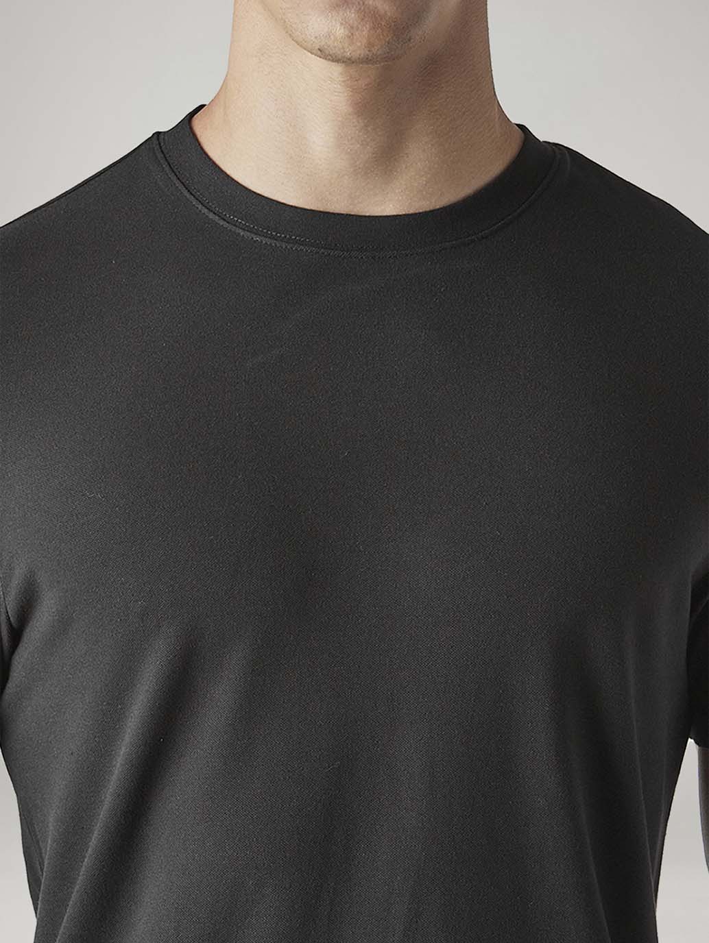Men's Solid Slim Fit Pique T-Shirt - Detail View