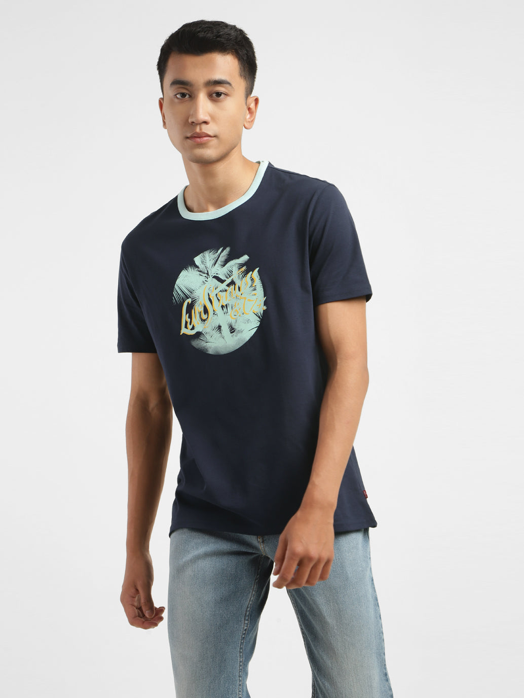 Men's Graphic Crew Neck T-shirt - 61ff2bda-53d7-452a-a175-81ec27c49131 View