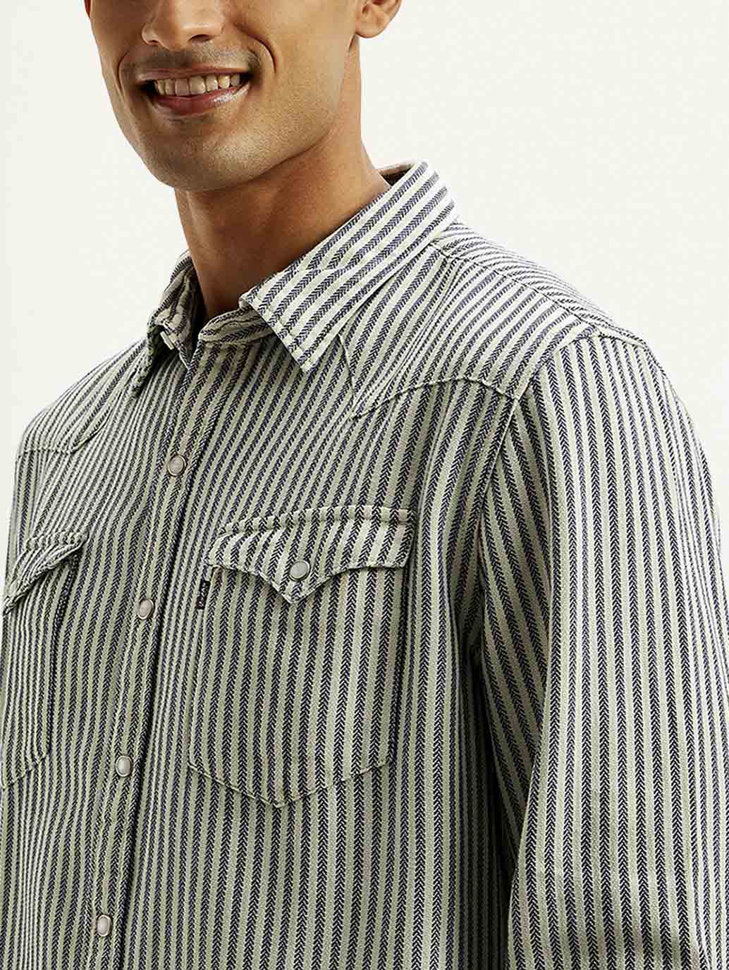 Men's Striped Slim Fit Shirt - Detail View