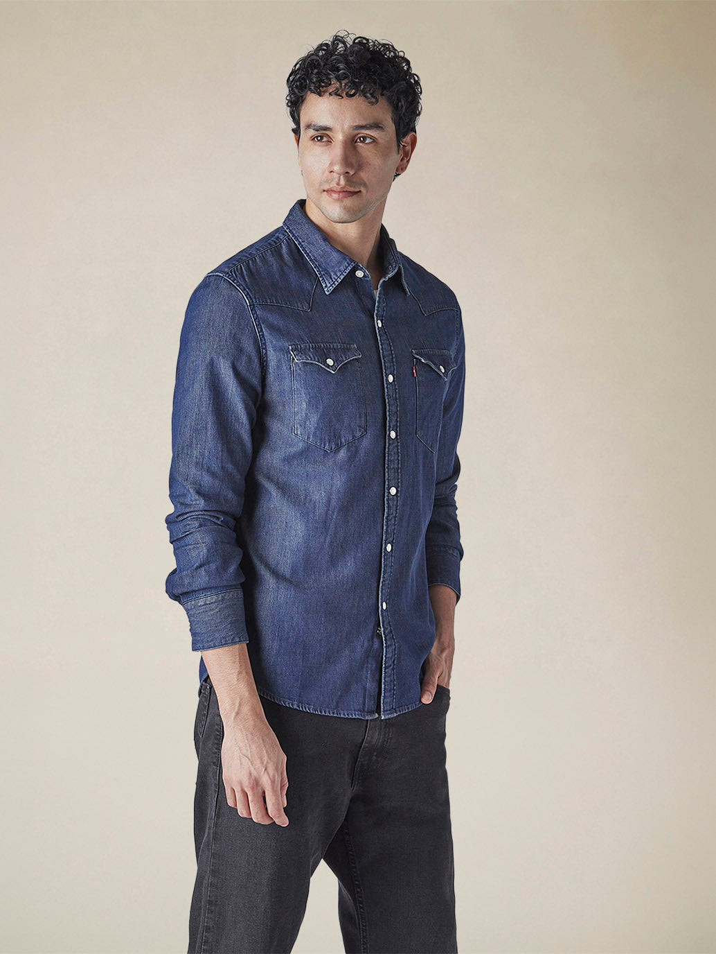 Men's Solid Regular Fit Denim Shirt - 588aafcb-0cf6-471c-abfa-d089c1f4e318 View