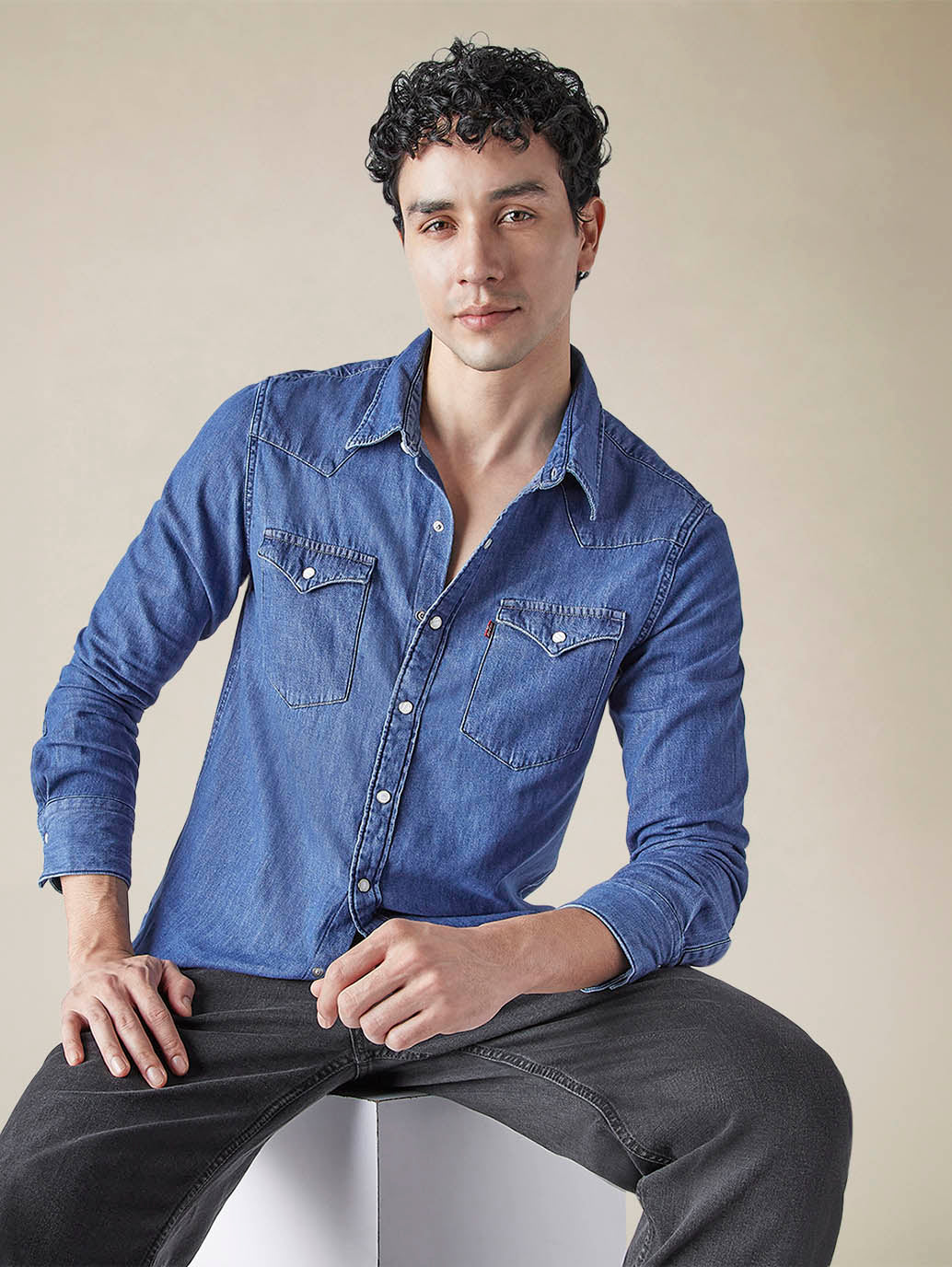 Men's Solid Slim Fit Denim Shirt - e5c7b8de-4bb1-40df-b907-8e94d163d94e View