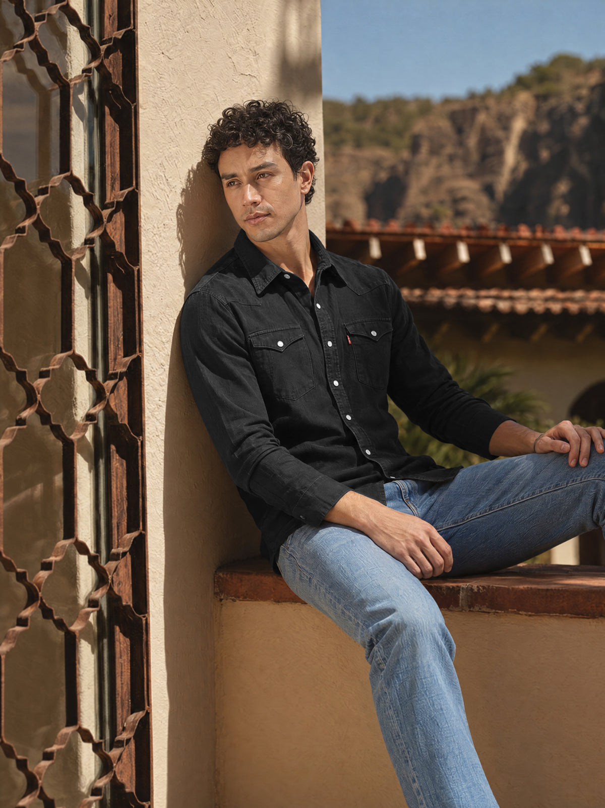 Men's Solid Slim Fit Denim Shirt