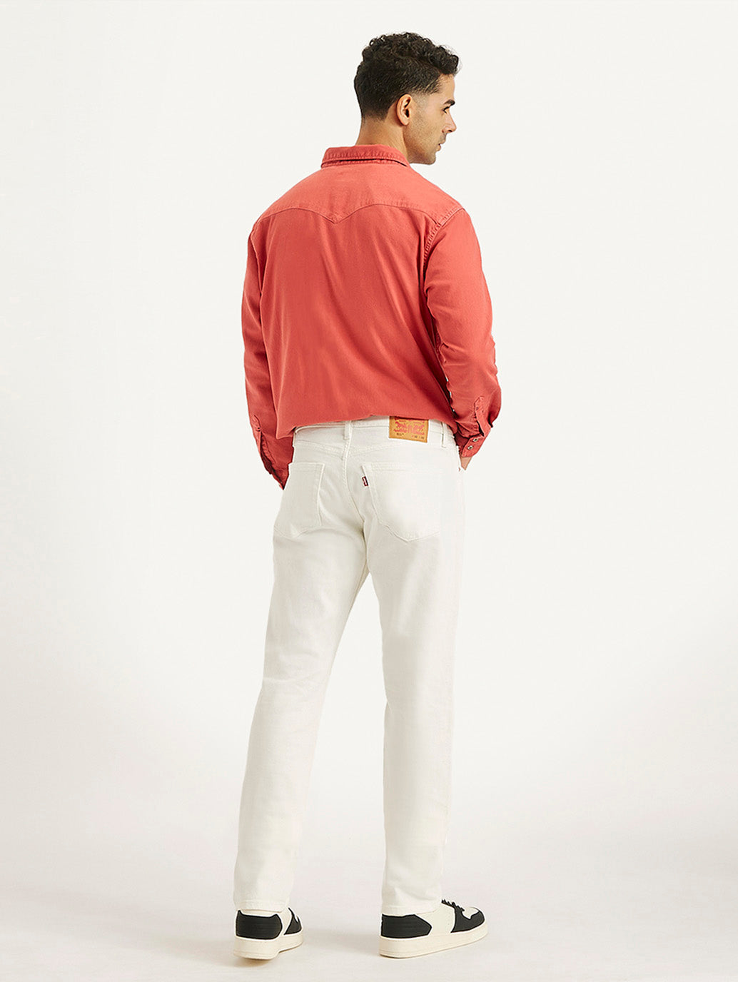 Men's 511 White Slim Fit Mid Rise Jeans - 605384f6-d448-41e1-9b38-4903a1b52ff7 View