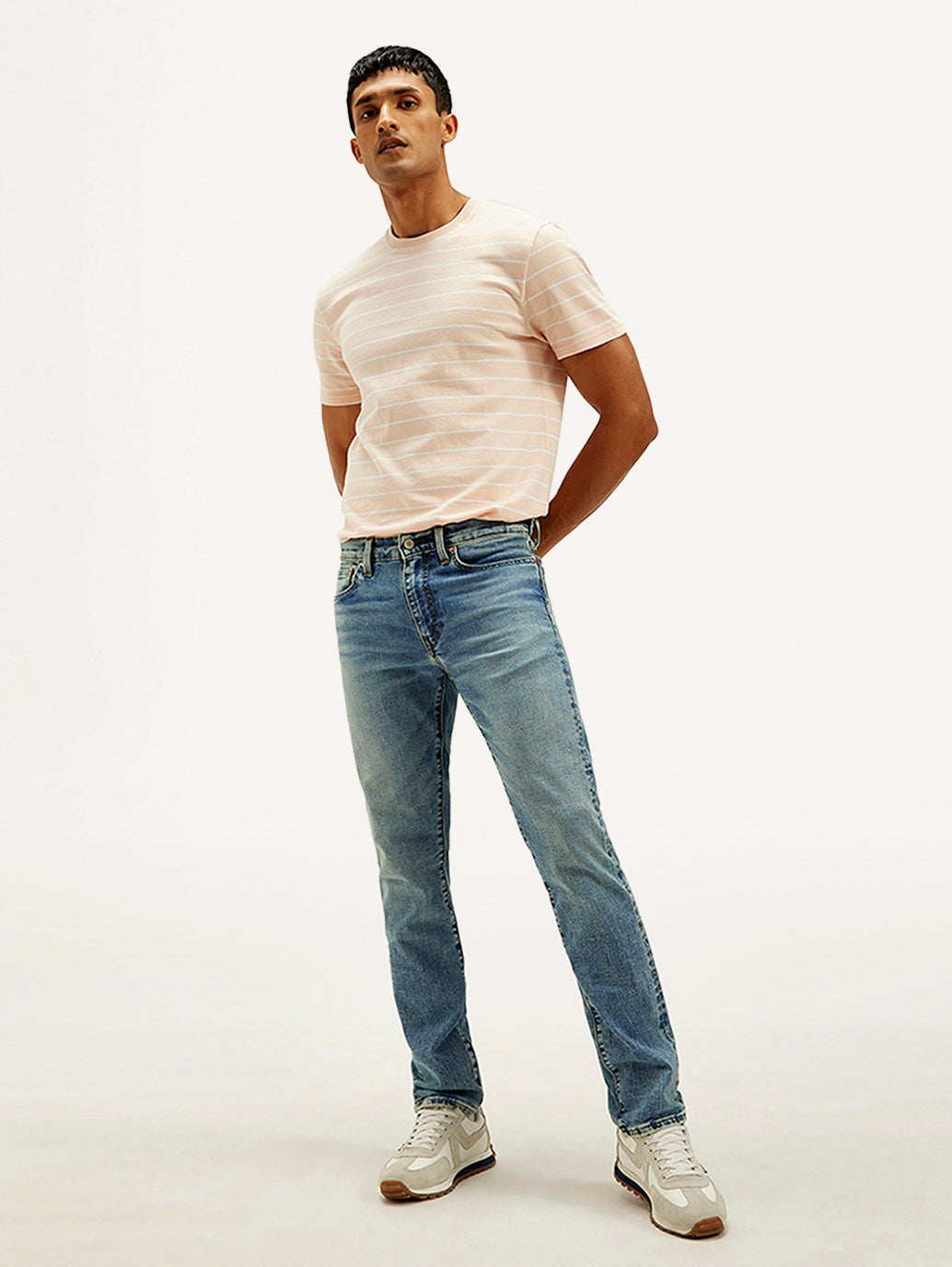 Men's 511 Light Blue Slim Fit Mid Rise Jeans - Styleshot View