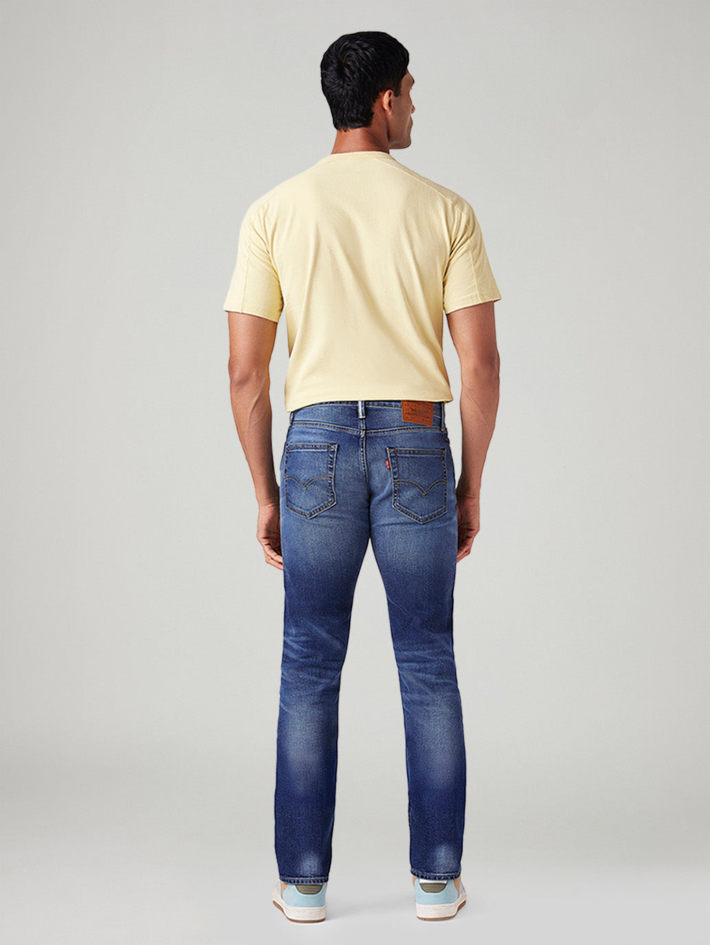Men's 511 Blue Slim Fit Mid Rise Linen Jeans - Back View