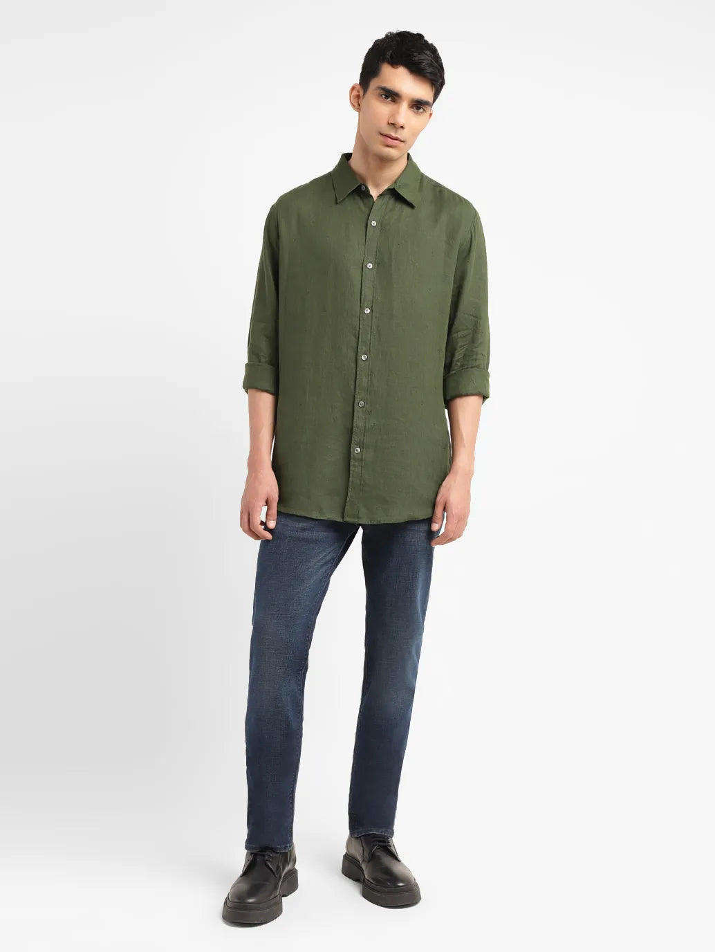 Men's Solid Slim Fit Shirt - 93c435c2-e124-4411-9bad-44b6a7cfbf89 View