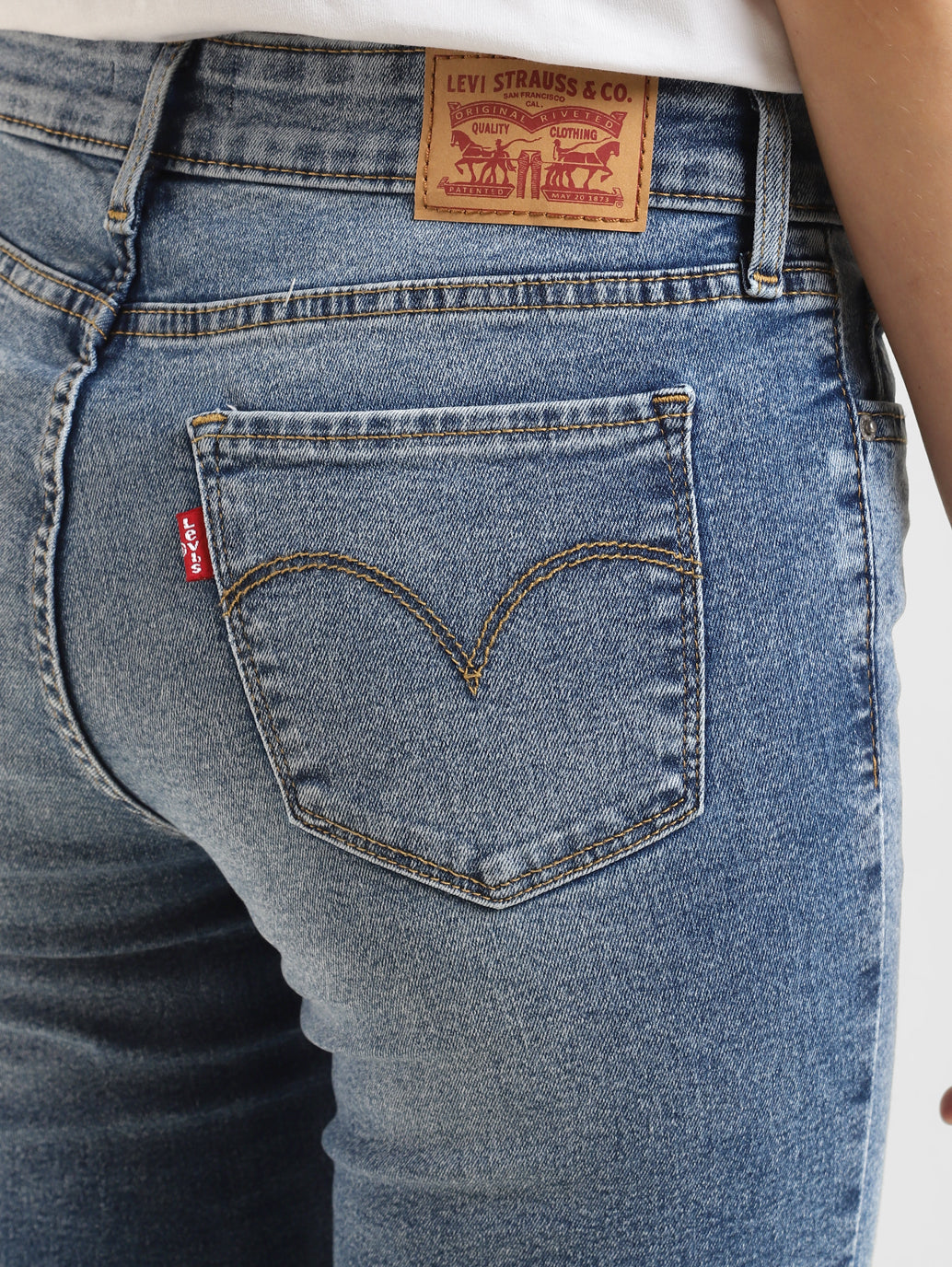 Women's 711 Blue Skinny Fit Mid Rise Jeans - 128aca01-fc97-41cd-b430-aa46329266c4 View