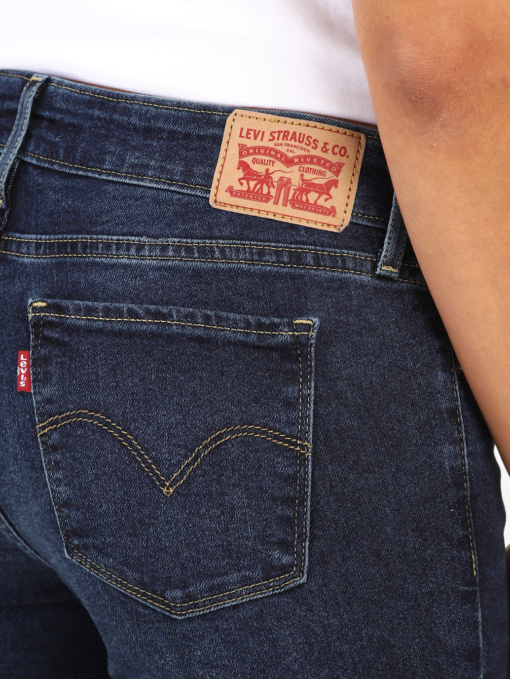Women's 710 Blue Skinny Fit Mid Rise Jeans - af013798-834f-4edb-b1d2-a519245fdf3e View