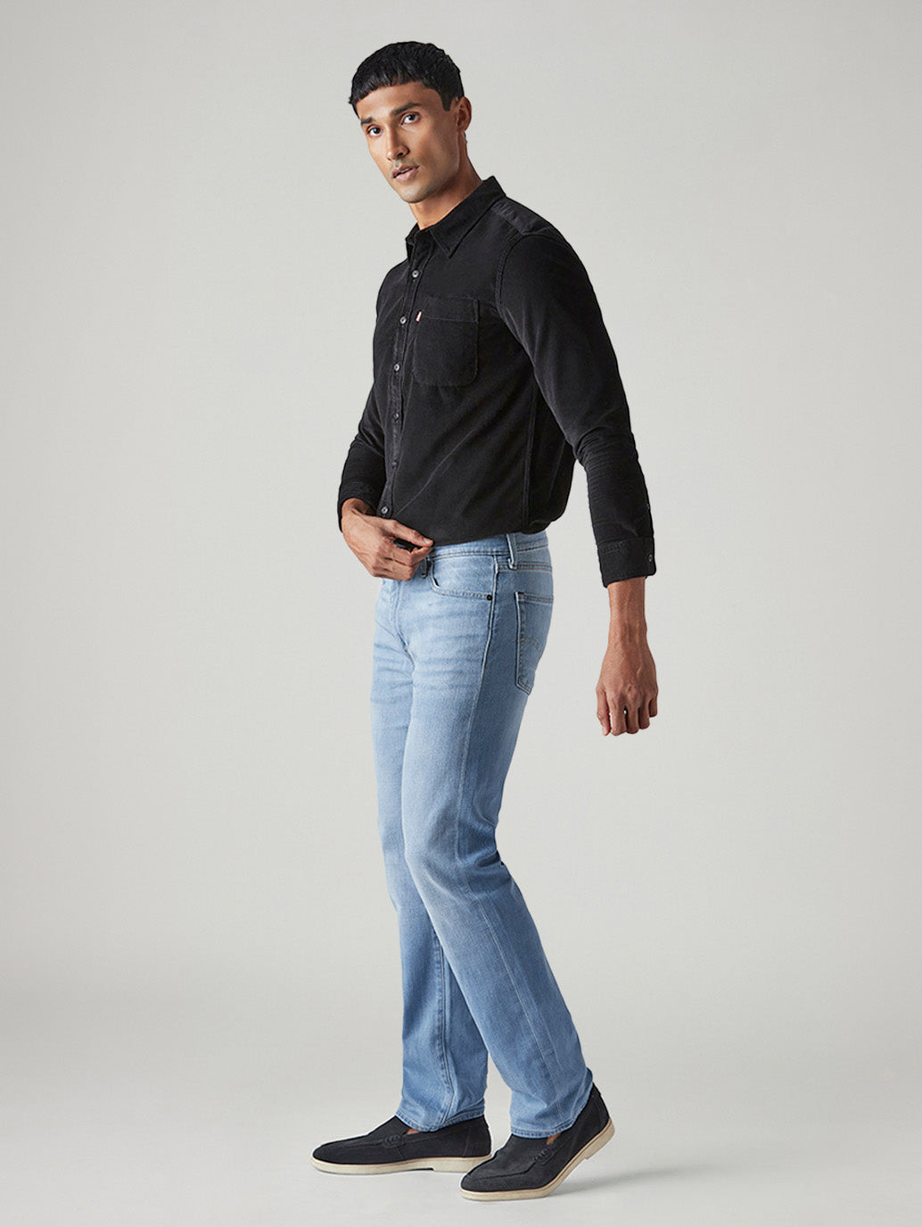Men's 513 Light Indigo Slim Straight Fit Mid Rise Selvedge Jeans - Side View