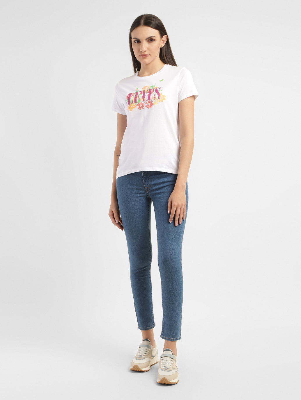 Women's Graphic Print Crew Neck T-shirt - 0567be92-664e-4a47-ac49-20e8ea6c5ca5 View