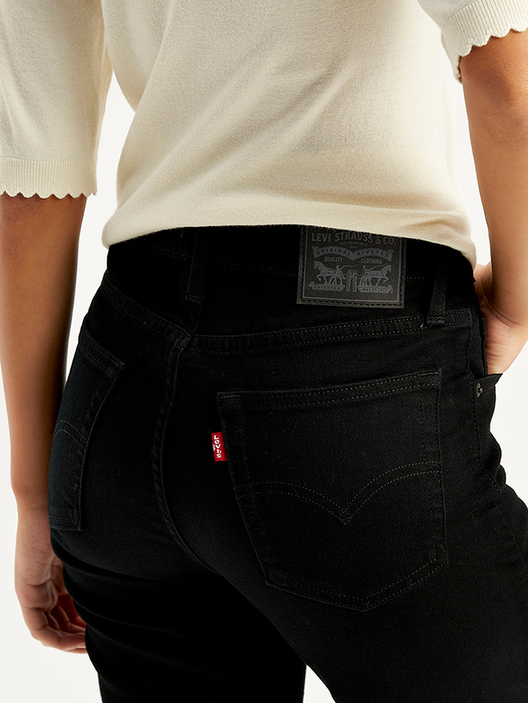 Women's 721 Black Skinny Fit High Rise Jeans - 5357416f-e4c3-48ca-ae18-13fe92344a95 View