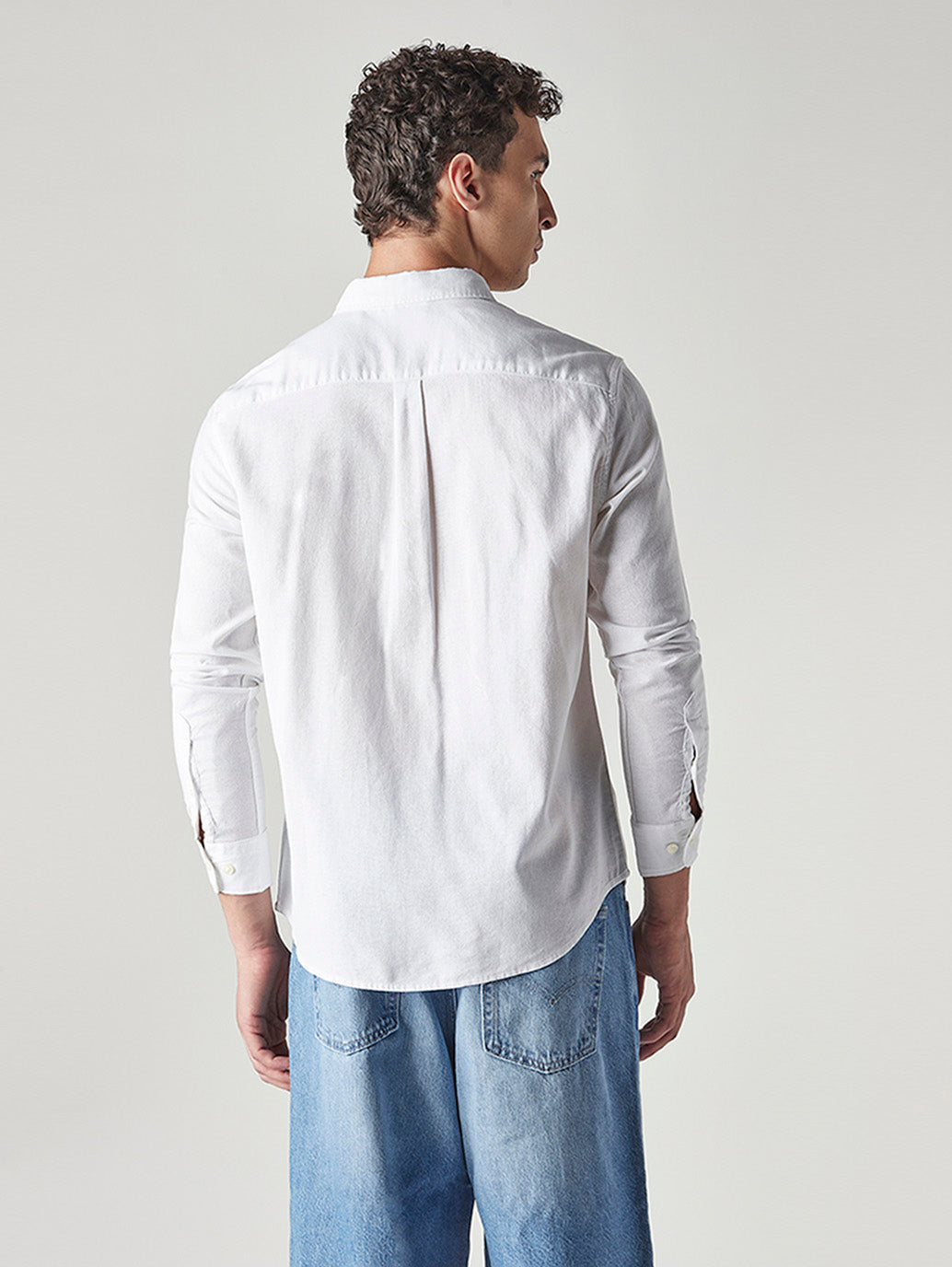 Men's Solid Slim Fit Oxford Shirt - Back View