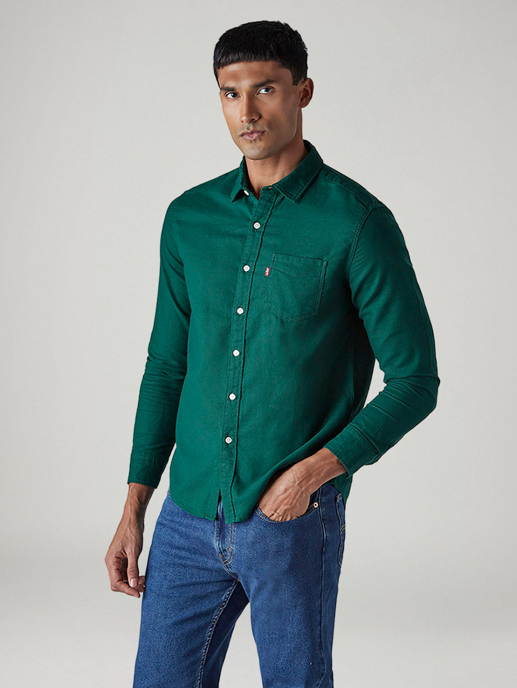 Men's Solid Slim Fit Oxford Shirt - Side View