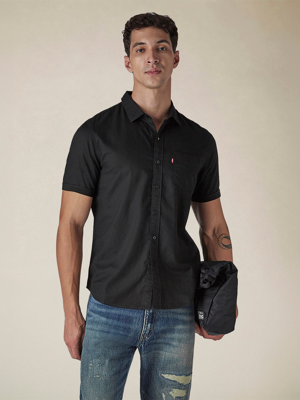 Men's Solid Button Down Collar Slim Fit Oxford Shirt