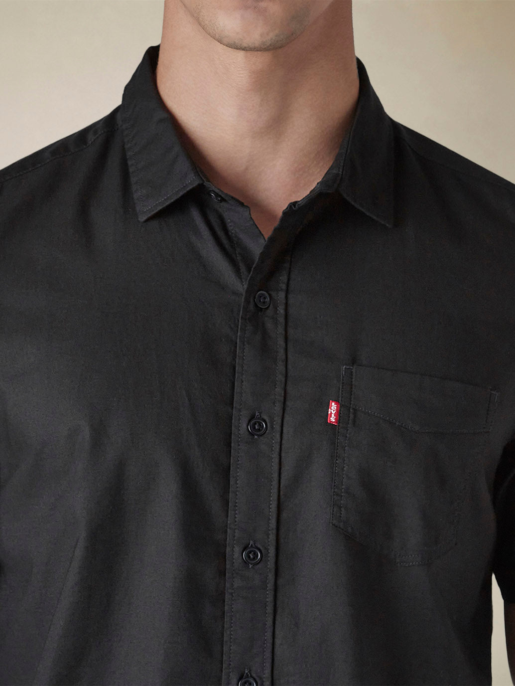 Men's Solid Button Down Collar Slim Fit Oxford Shirt - Detail View