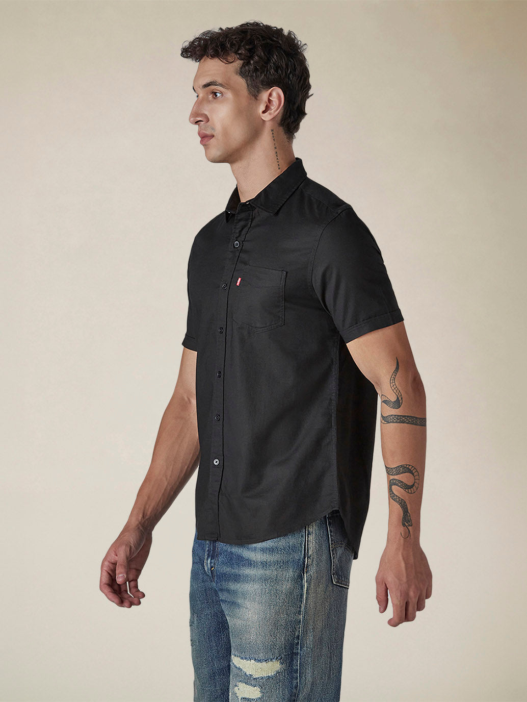 Men's Solid Button Down Collar Slim Fit Oxford Shirt - Side View