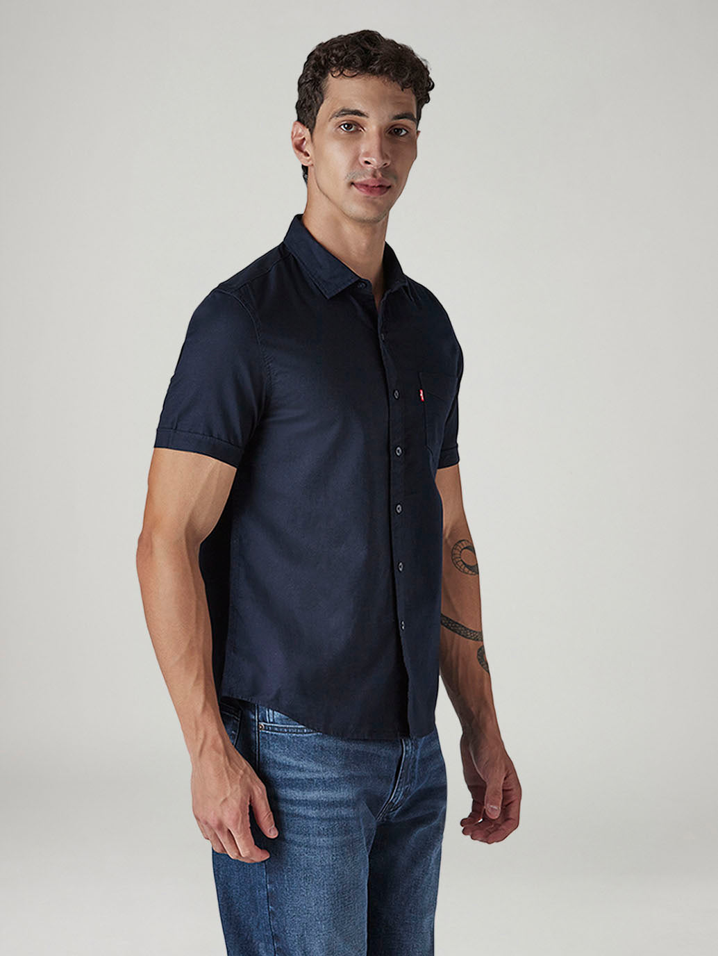 Men's Solid Button Down Collar Slim Fit Oxford Shirt - 20 View