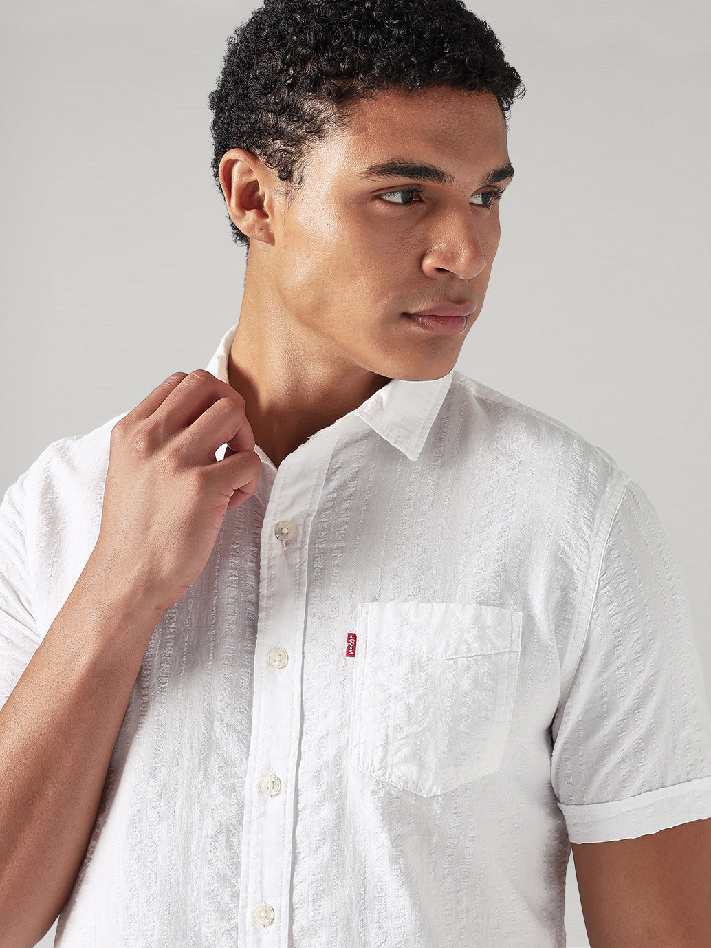 Men's Solid Slim Fit Oxford Shirt - Detail View