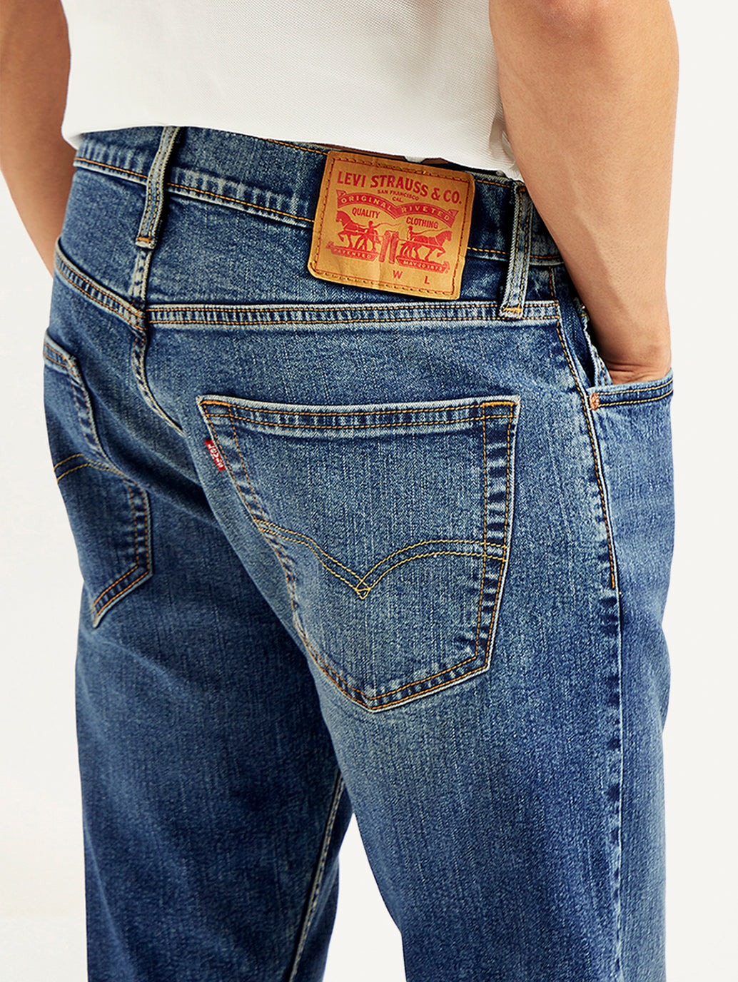 Men's 512 Blue Slim Tapered Fit Mid Rise Jeans - Detail View