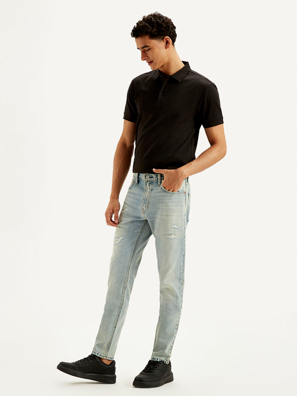 Men's 512 Light Blue Slim Tapered Fit Mid Rise Jeans - Side View
