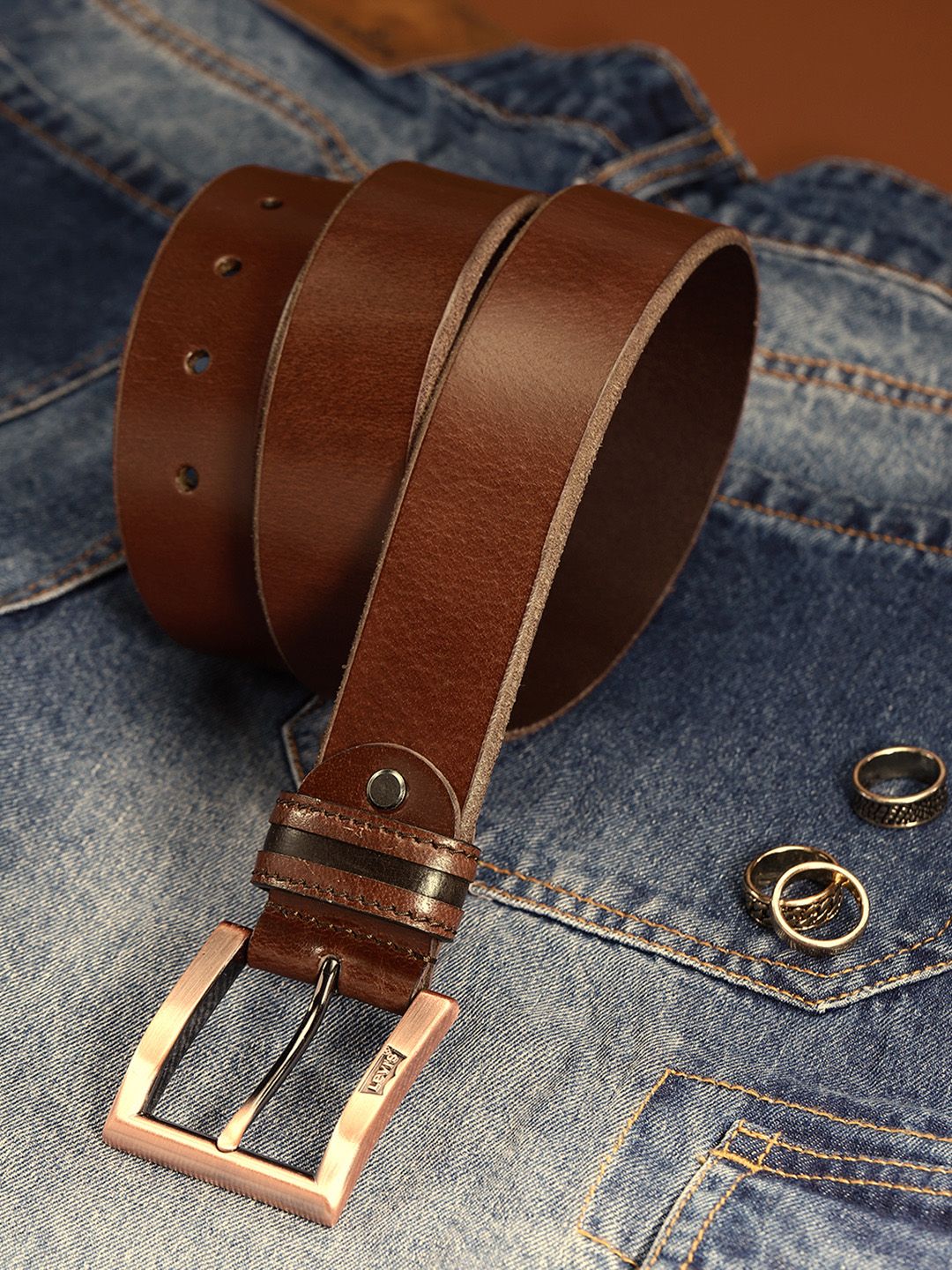 Men's Red Solid Belt - 3890dffa-1ad9-4424-ba1e-3f7eb2bb7b571744106552008-Levis-Men-Leather-Casual-Belt-5991744106551744-1 View