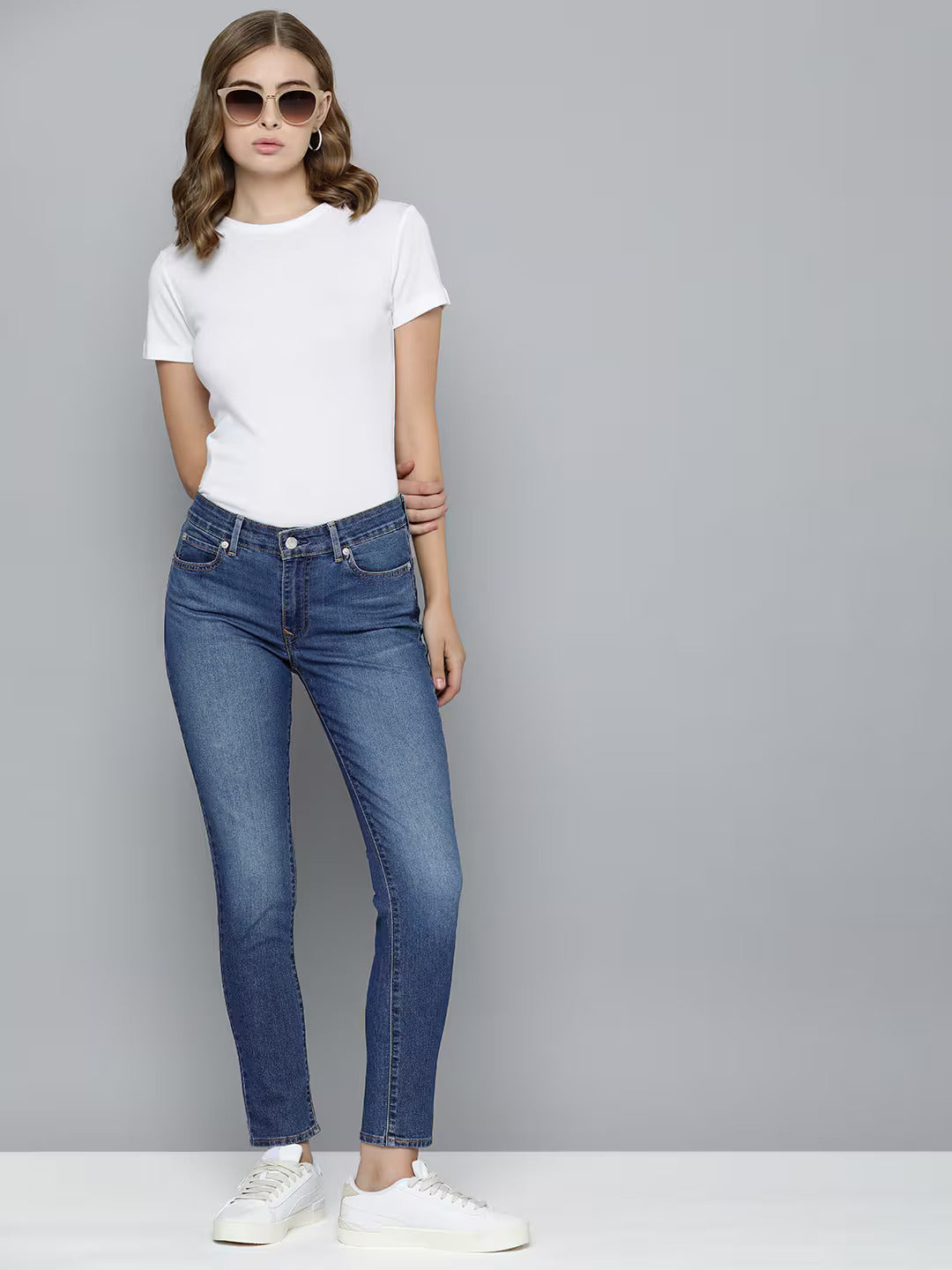 Women's 711 Blue Skinny Fit Mid Rise Jeans - 09f1862f-f85c-44d6-abce-027be572b986 View