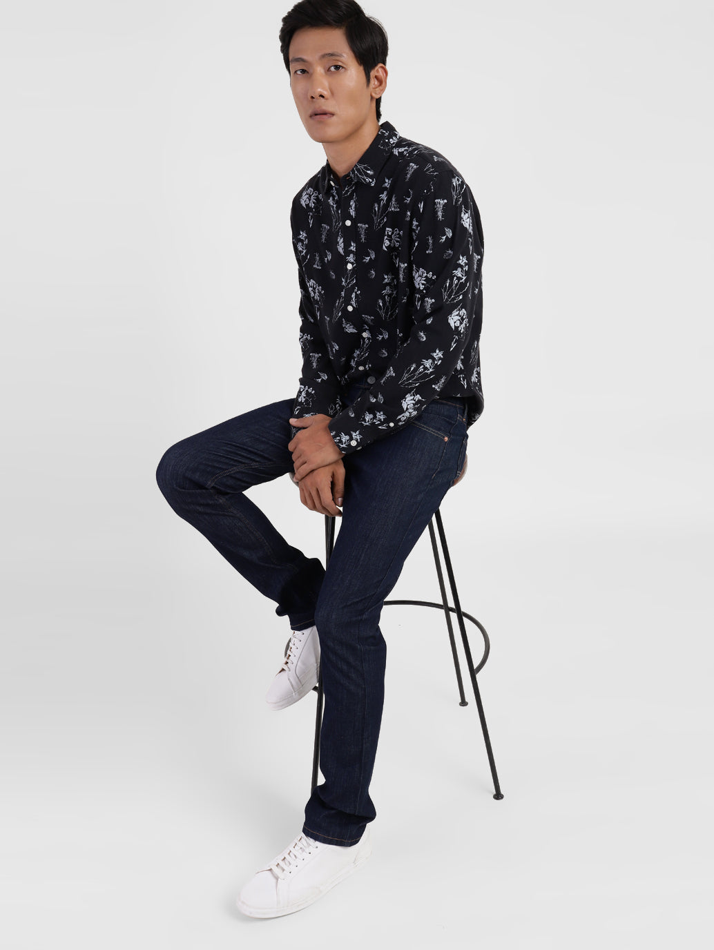 Men's 65504 Blue Skinny Fit Mid Rise Jeans - 61e980f6-311c-4e29-9832-3504d68dfd49 View