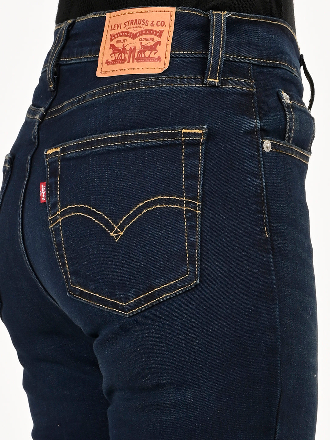 Women's 724 Dark Blue Slim Straight Fit High Rise Jeans - detail View