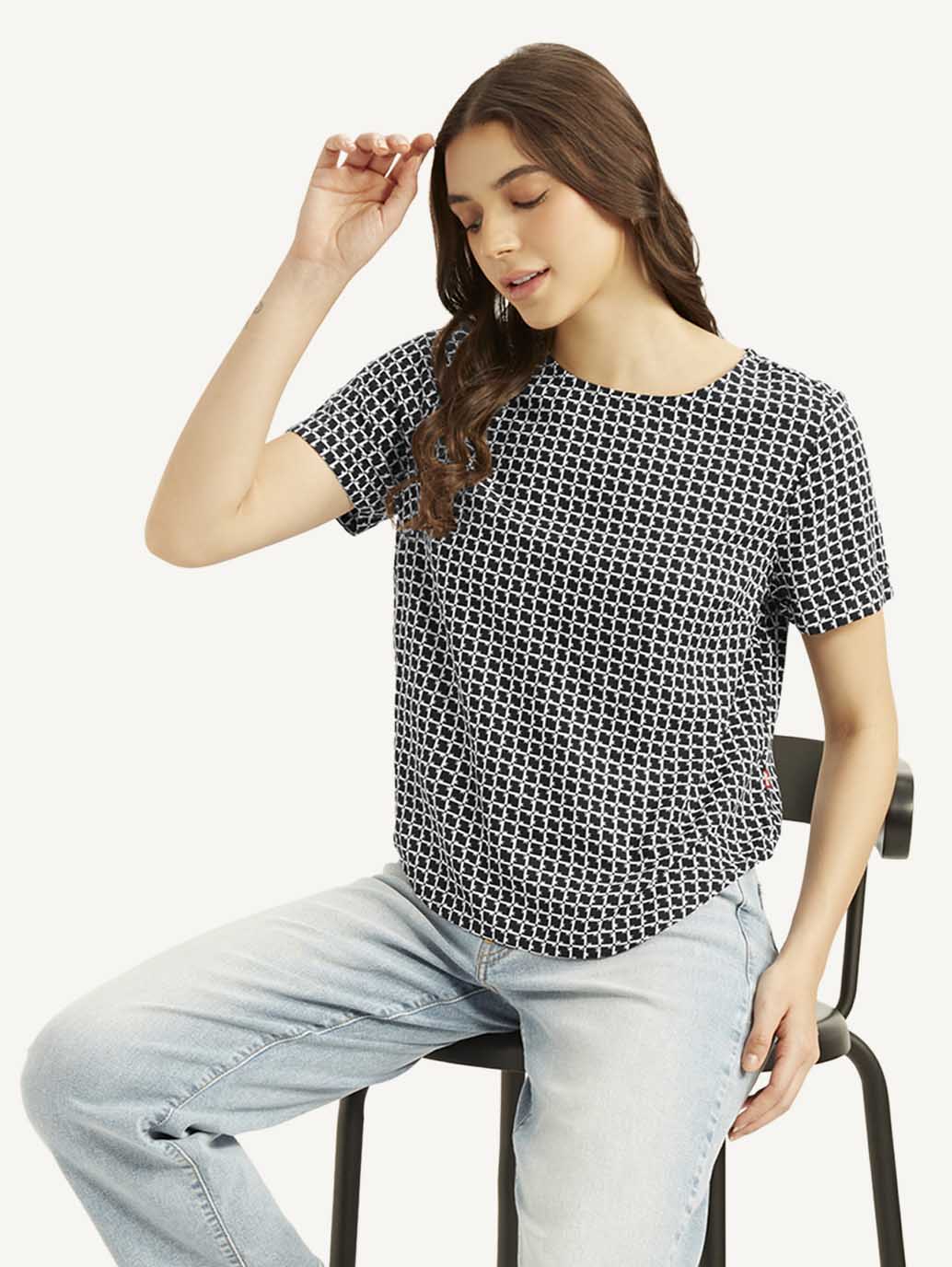 Women's Geometric Black Round Neck Top - 73bdd0eadb0942af2876f89725ea92f4 View