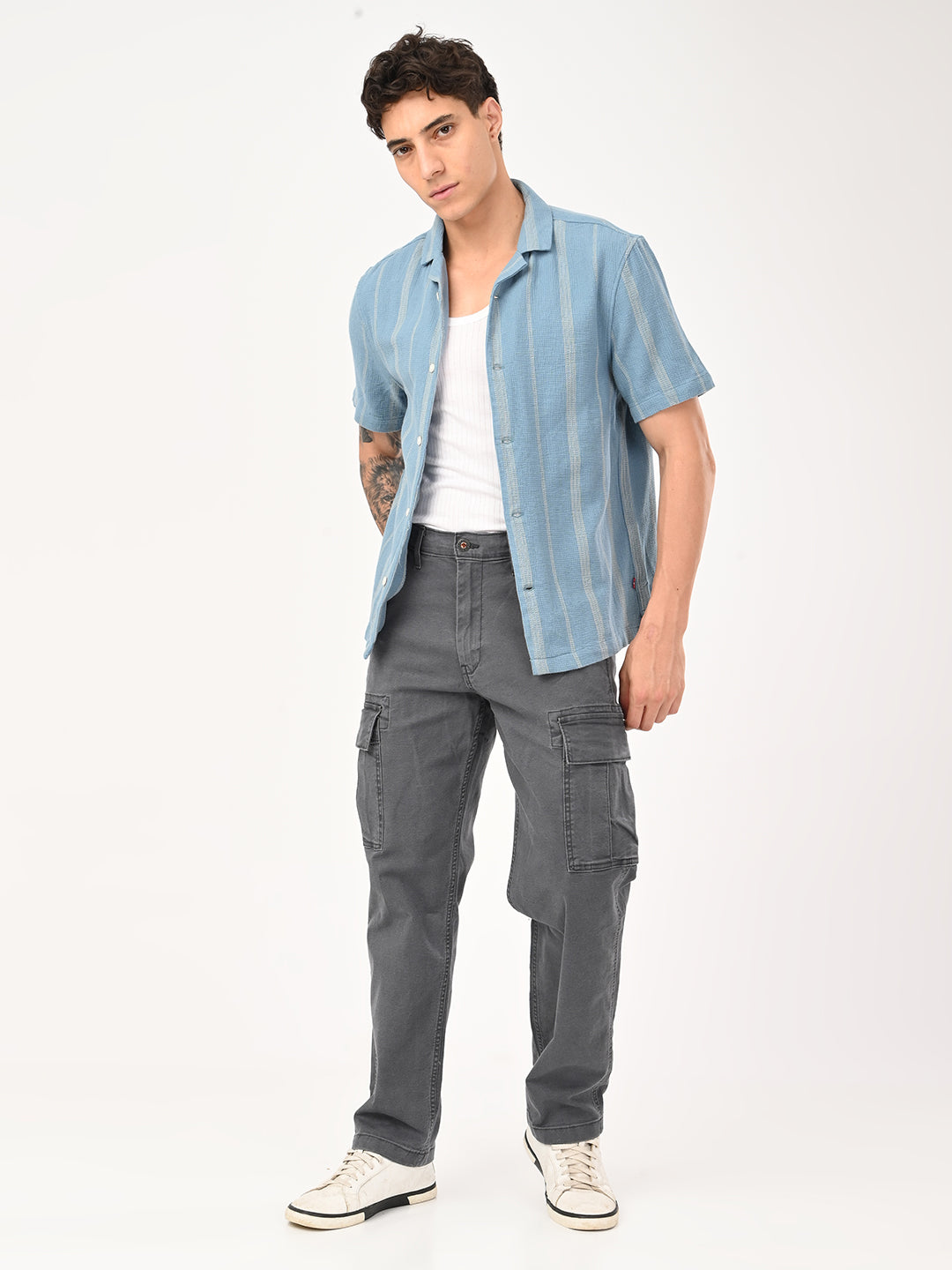 Men's Grey Tapered Fit Mid Rise Overdyed Cargos