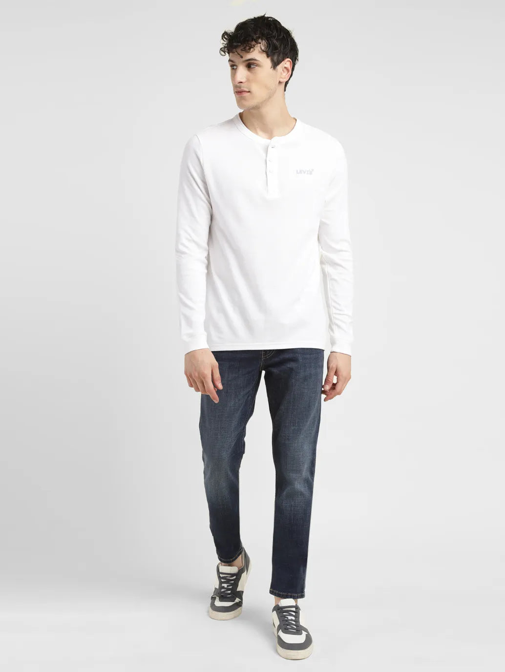 Men's Solid Slim Fit T-shirt - 1e1417b4-99de-4a0c-b4af-20e0f1172908 View