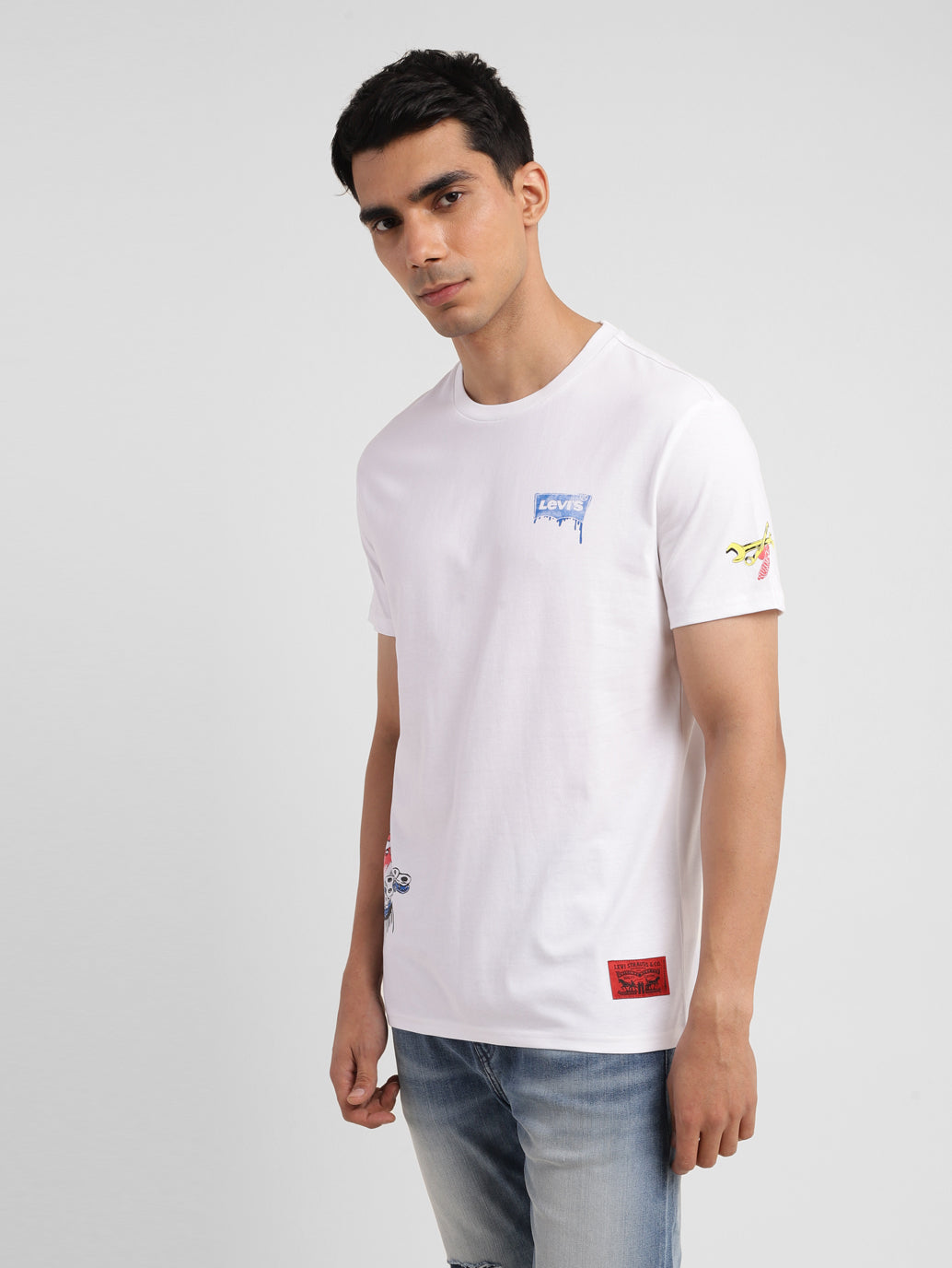 Men's Graphic Slim Fit T-shirt - ebd13564-9ad4-4c66-99a0-4e9e7bcae912 View