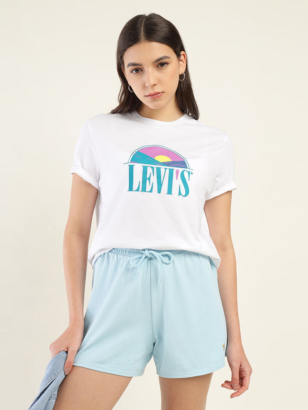Women's Graphic Print Relaxed Fit T-shirt - Styleshot View