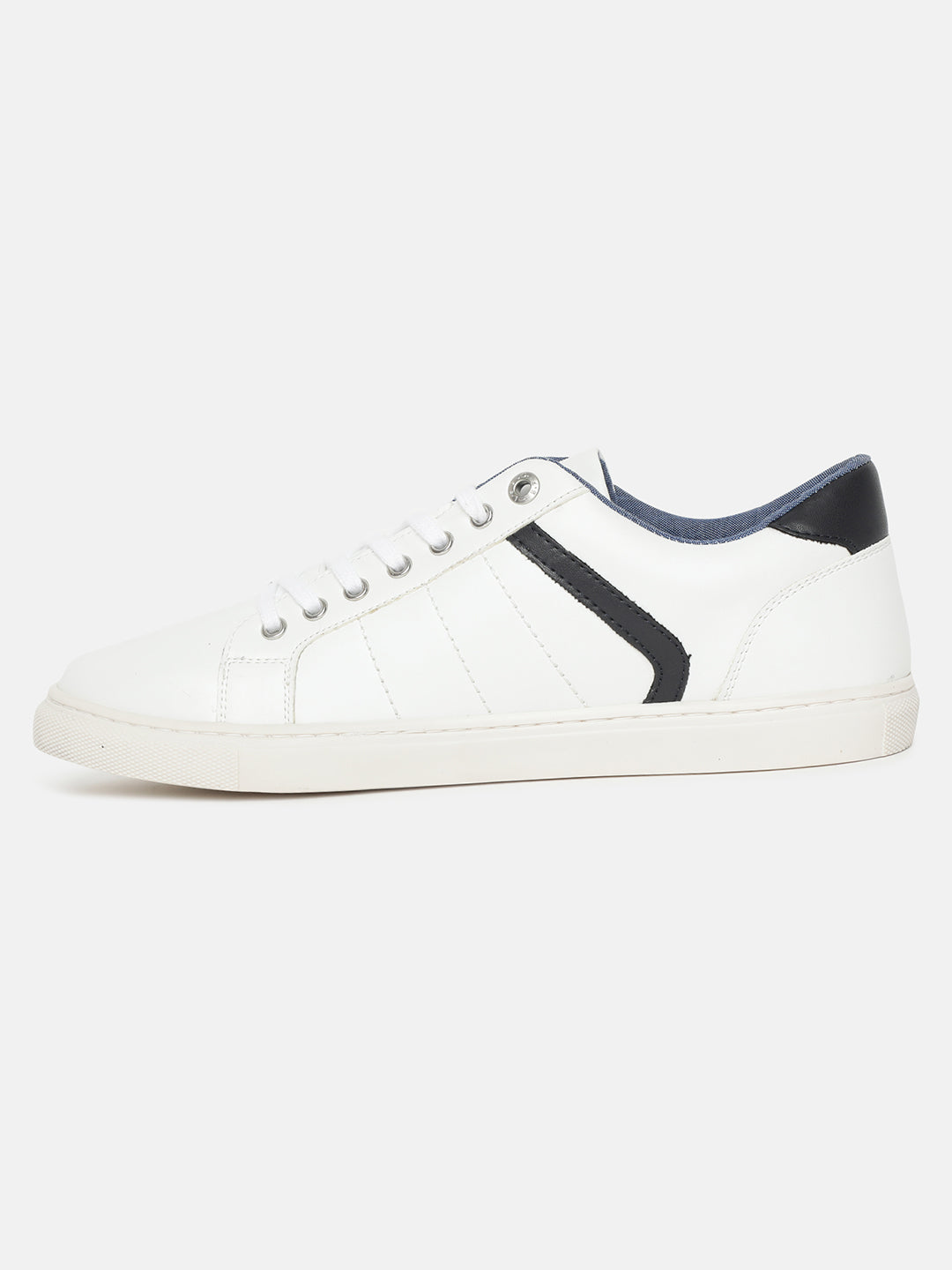 White - 4c81f790-44fe-448a-8ac6-9f84d5cd7d47 View