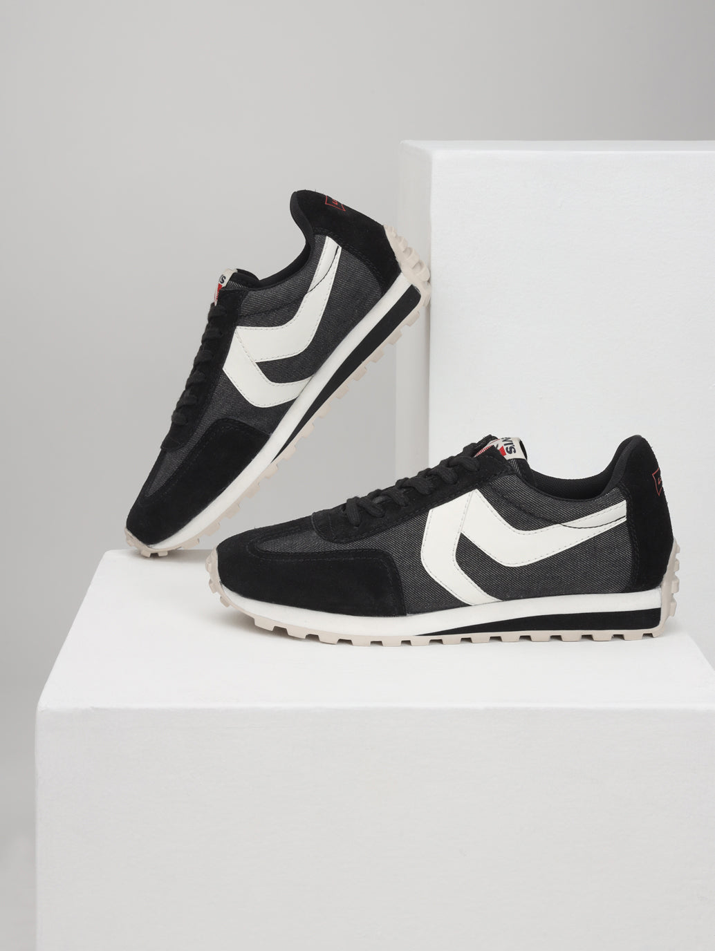 Men's Black Colorblock Sneakers - Style View