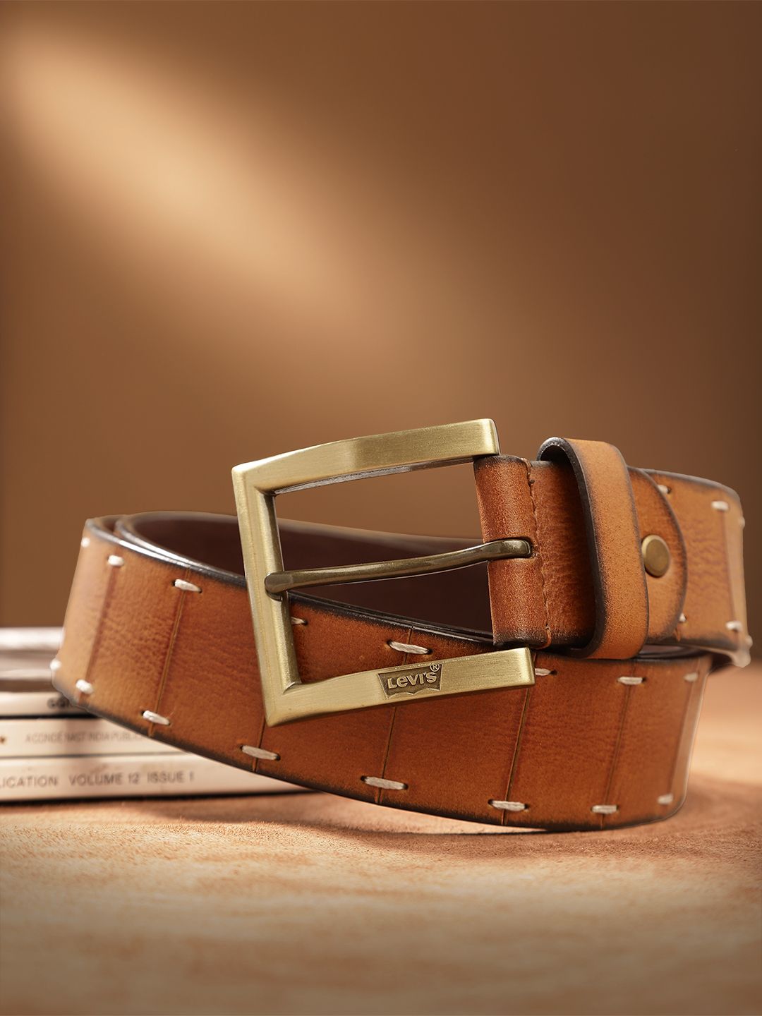 Men's Tan Textured Belt - 9c4168a1-dfb4-4cc3-b623-c27b5bf267301744178319855-Levis-Men-Textured-Leather-Belt-481744178319559-1 View