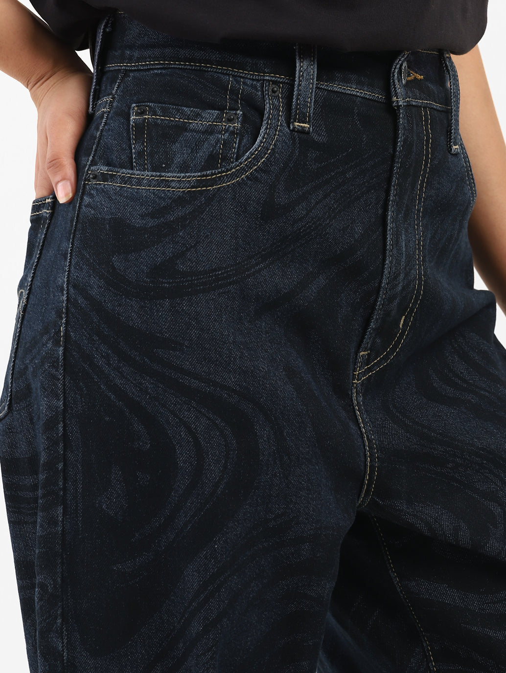 Women's Blue Loose Tapered Fit High Rise Jeans - f7879ea7-9faa-4e6d-b431-74a84553c764 View