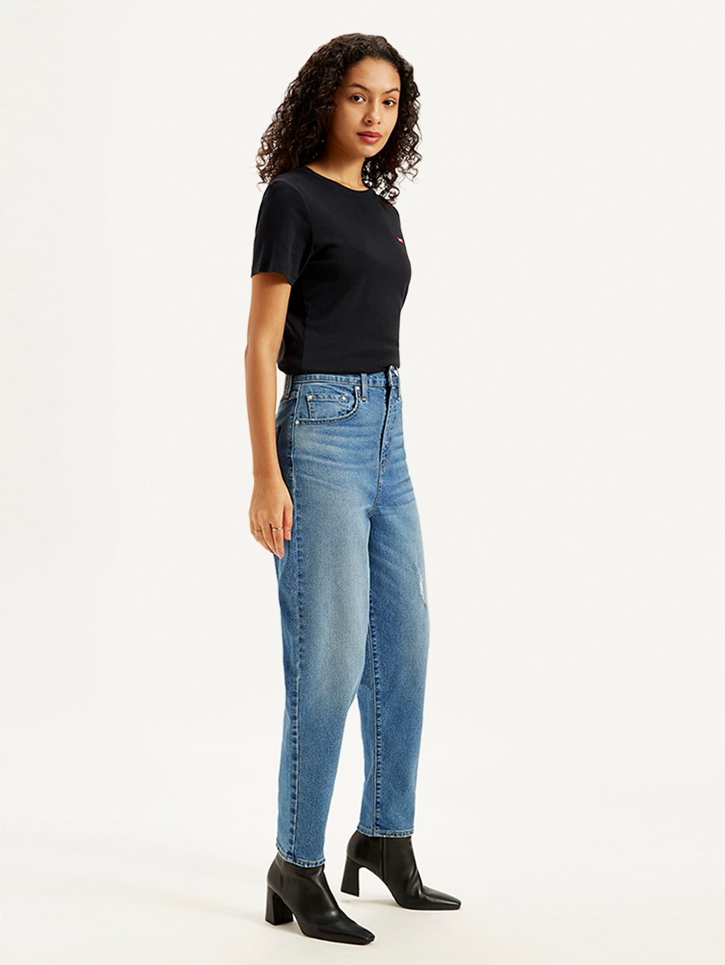 Women's Blue Loose Tapered Fit High Rise Jeans - a38f52b0-16b7-49c1-85bc-3713d24c4b94 View