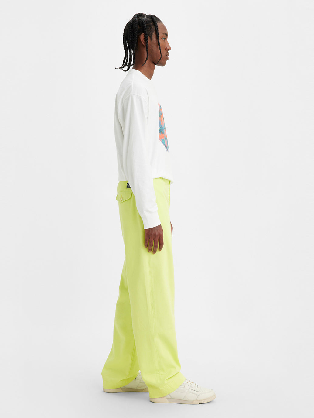 Men's Green Relaxed Fit Trousers - ce538f32-d2fc-4881-a98e-31ab7564fbb0 View