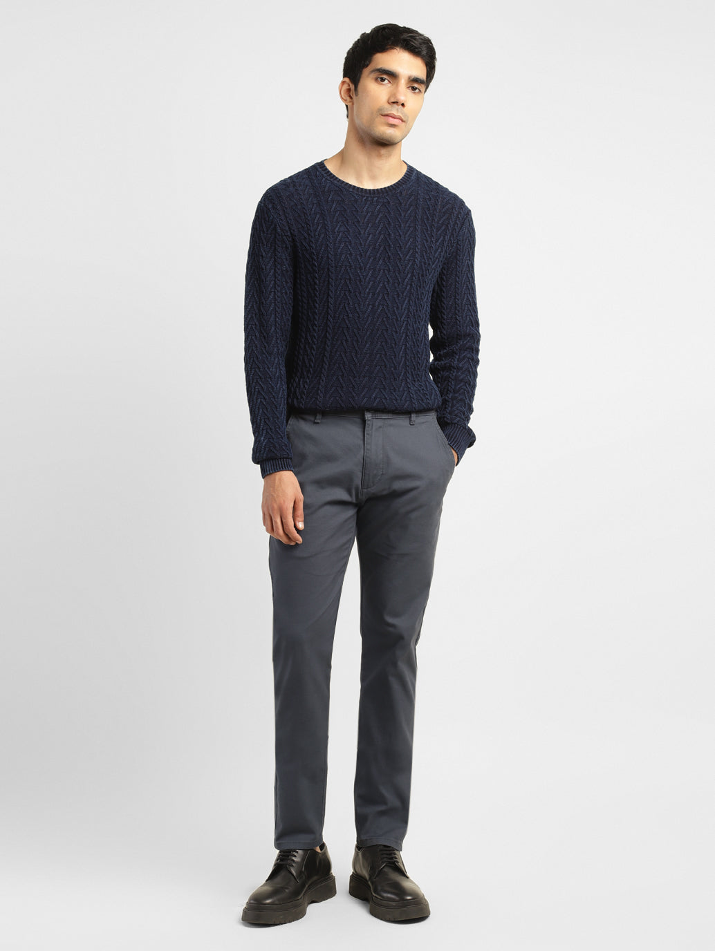 Men's 512 Slim Tapered Fit Trousers - 724bb20c-170b-4b11-ab94-31f0dff2d0aa View