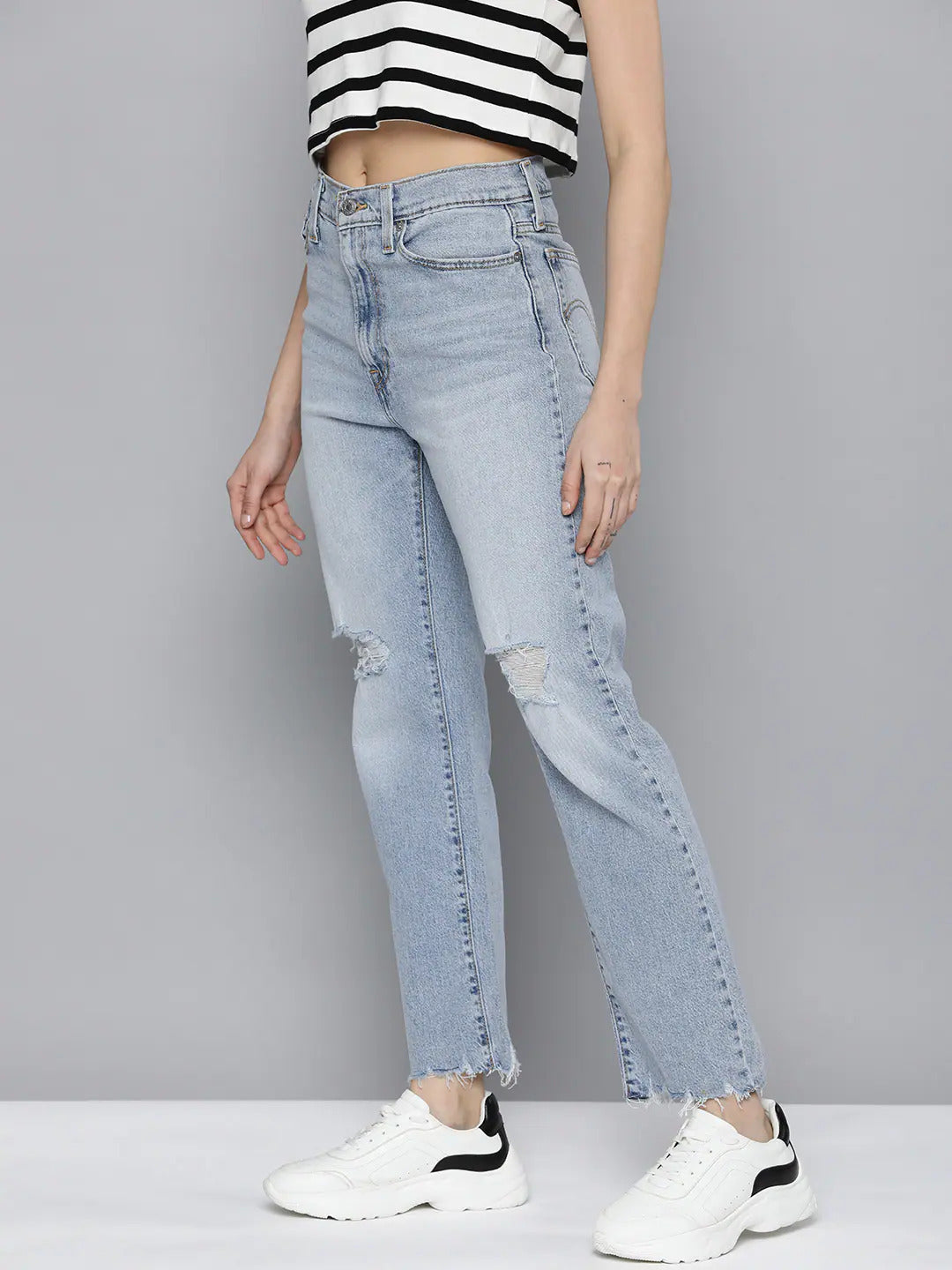 Women's Blue Wedgie Straight Fit High Rise Jeans - A250400213 View