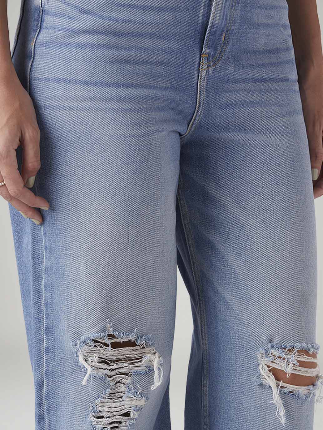 Women's Light Blue Loose Fit High Rise Jeans - Detail View