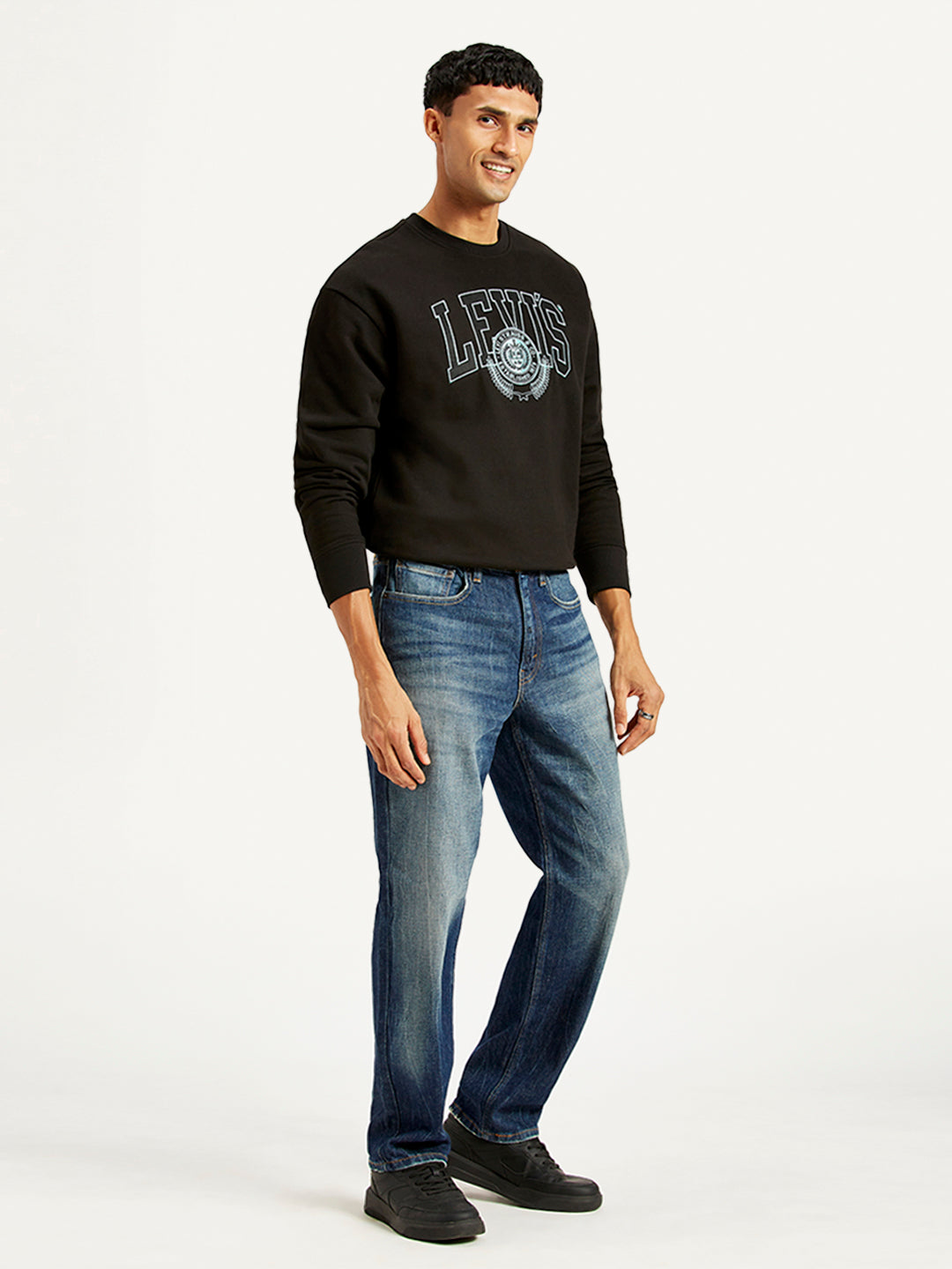 Men's 550'92 Dark Blue Loose Fit Mid Rise Jeans - Side View