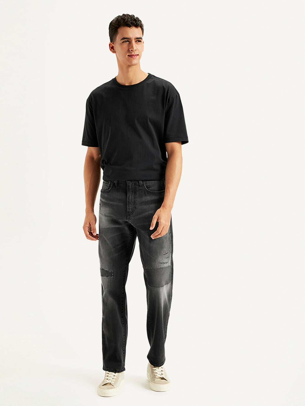 Men's 550'92 Black Loose Fit Mid Rise Jeans - Front View