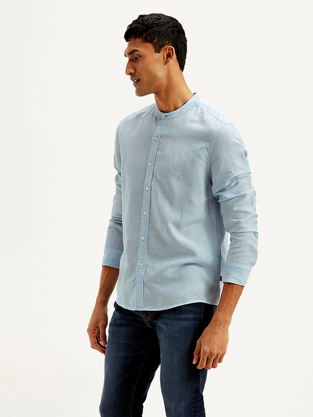 Men's Solid Slim Fit Linen Shirt - Side View