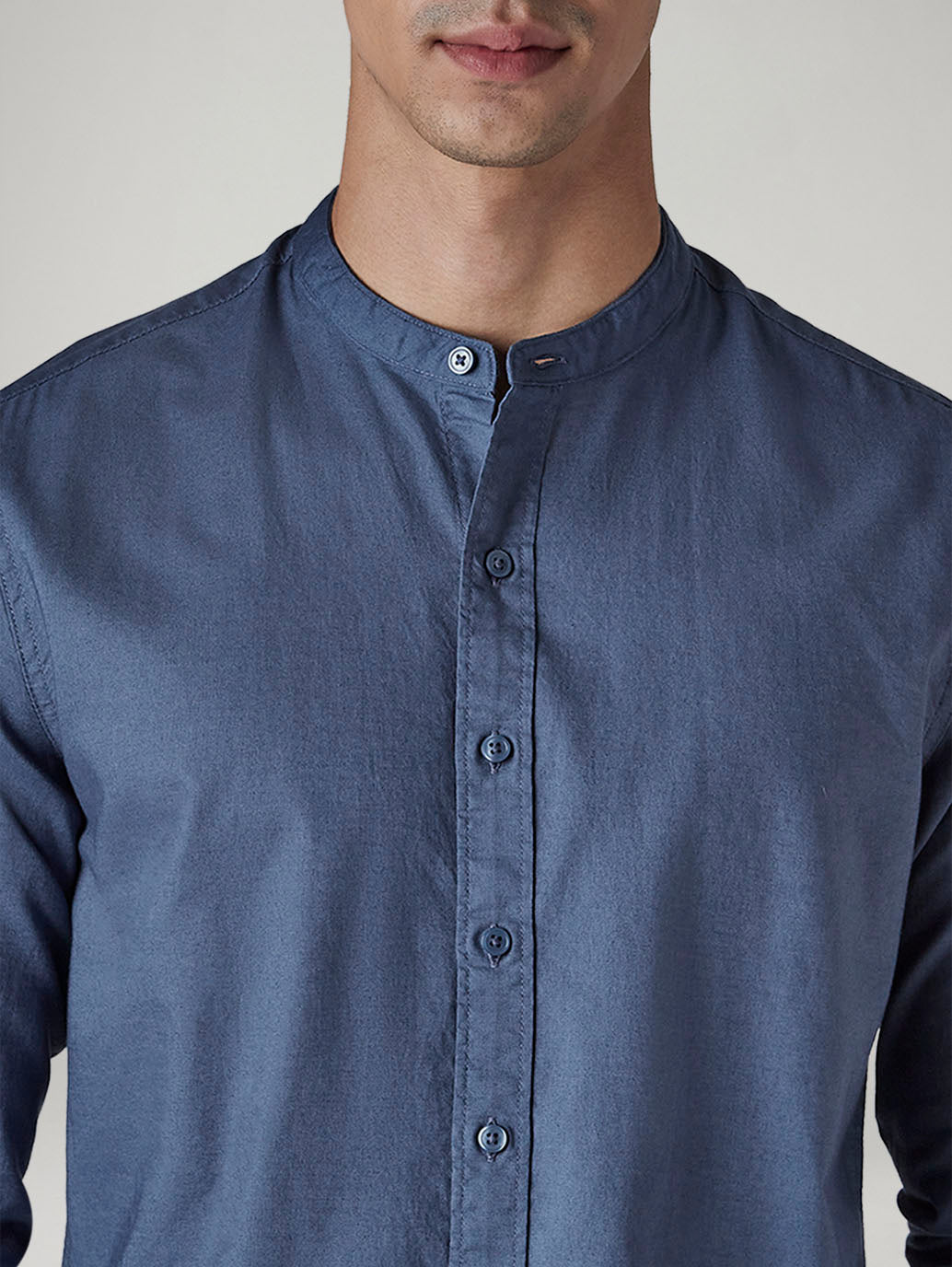 Men's Solid Mandarin Collar Slim Fit Oxford Shirt - 20 View