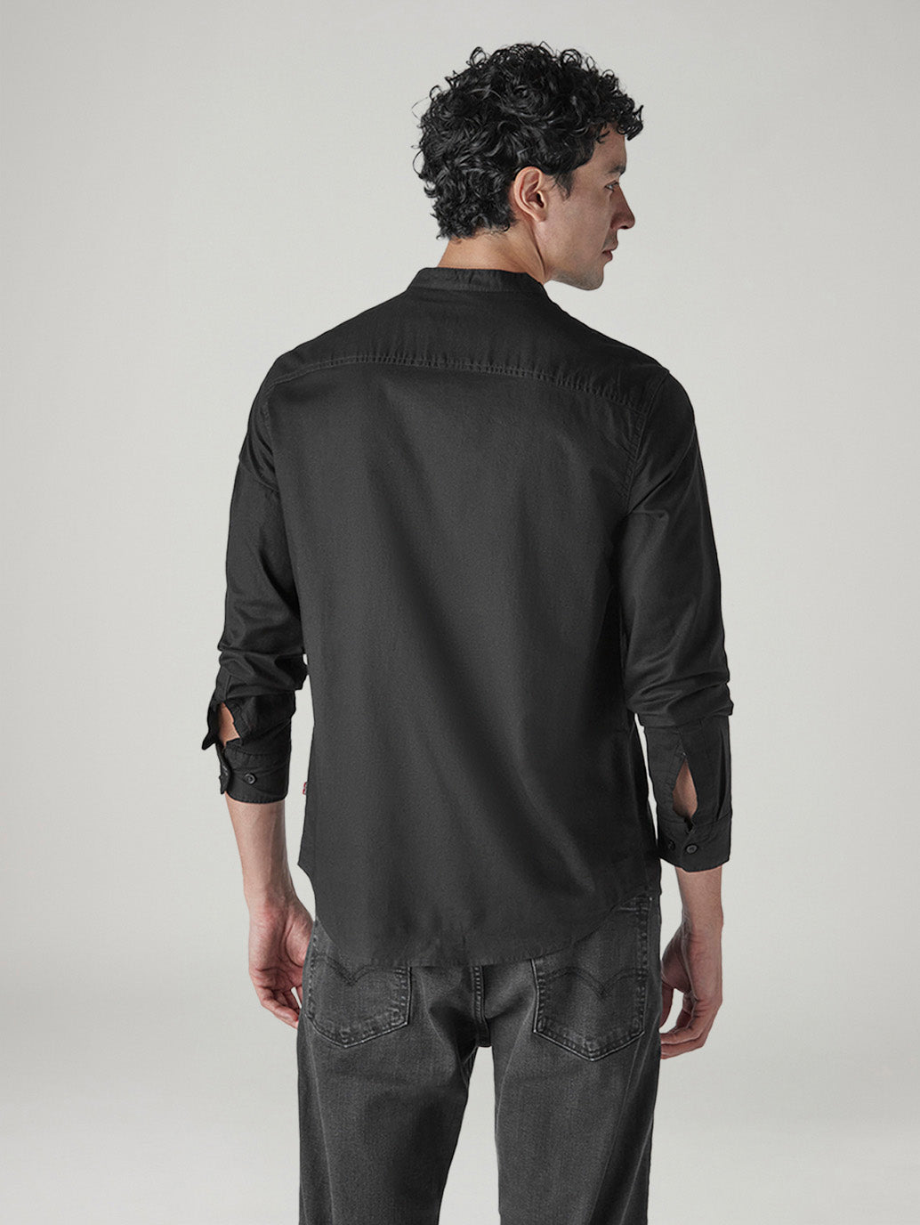 Men's Solid Slim Fit Oxford Shirt - Back View